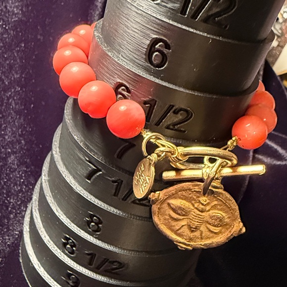 Susan Shaw Gold Bee Intaglio & Coral Bead Bracelet NWOT - Picture 7 of 17